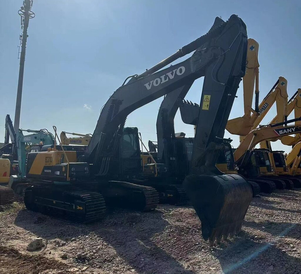 Volvo EC210 - Гусеничный экскаватор: фото 3 Volvo EC210 - Гусеничный экскаватор: фото 3