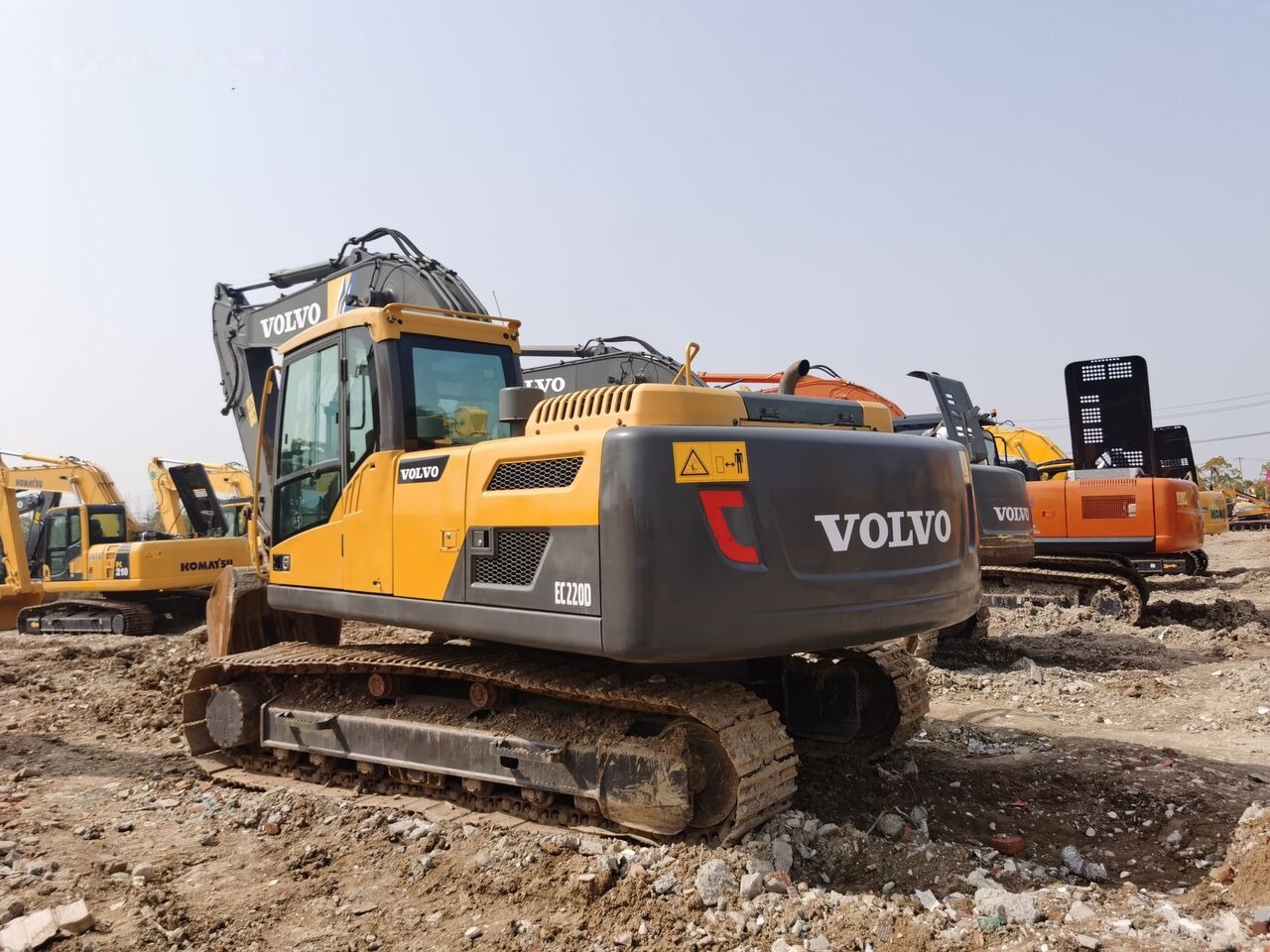 Гусеничный экскаватор Volvo EC220: фото 6