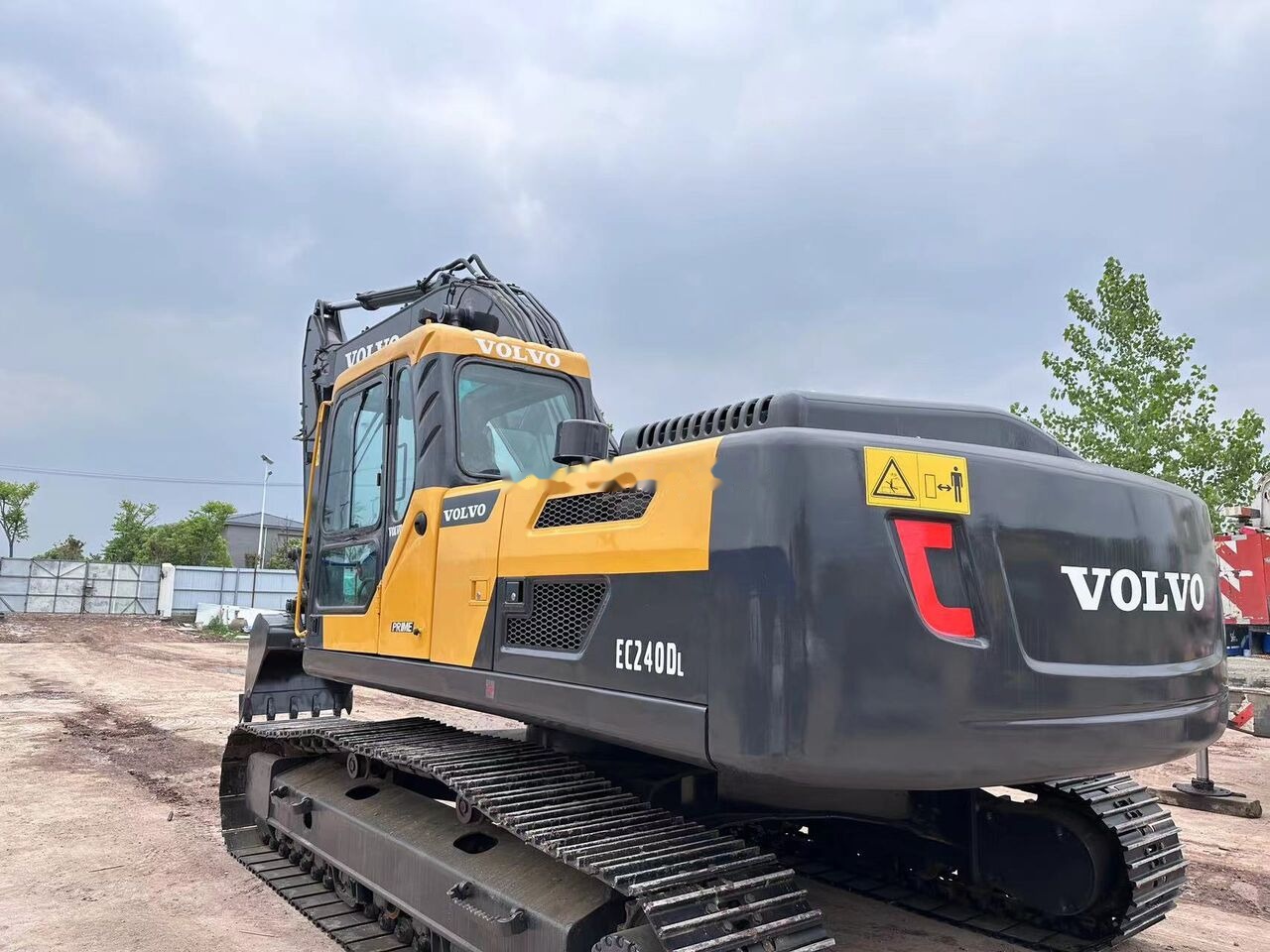 Volvo EC240 - Гусеничный экскаватор: фото 2 Volvo EC240 - Гусеничный экскаватор: фото 2