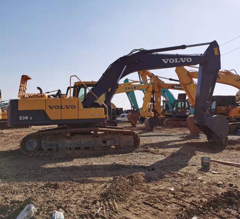 Volvo EC240LC - Гусеничный экскаватор: фото 4 Volvo EC240LC - Гусеничный экскаватор: фото 4