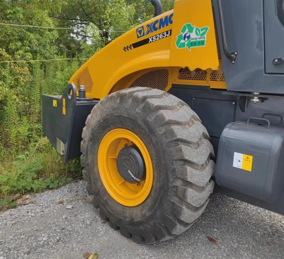 XCMG XS263J - Компактор: фото 2 XCMG XS263J - Компактор: фото 2