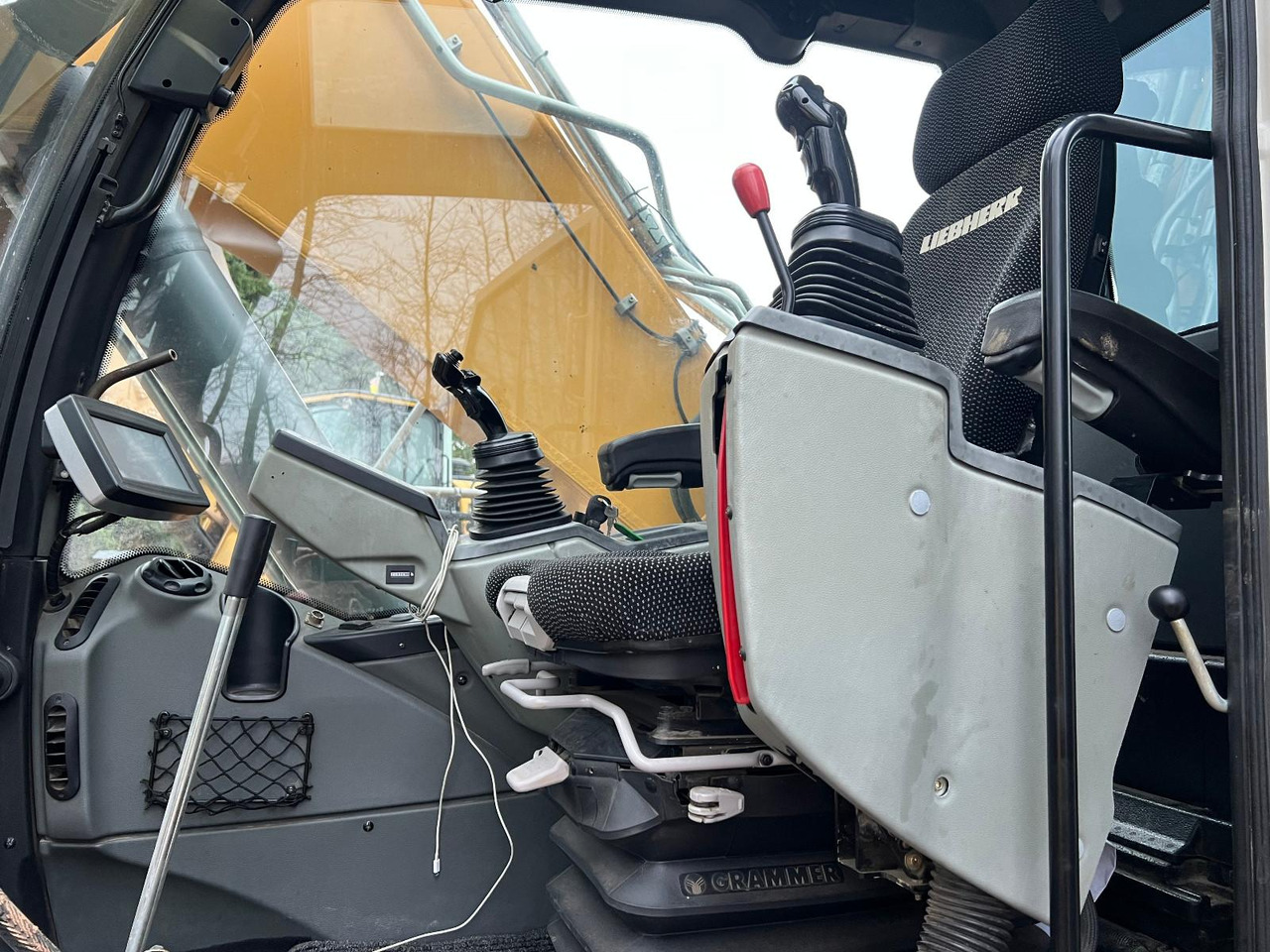 Liebherr R 926 Powertilt - Гусеничный экскаватор: фото 3 Liebherr R 926 Powertilt - Гусеничный экскаватор: фото 3