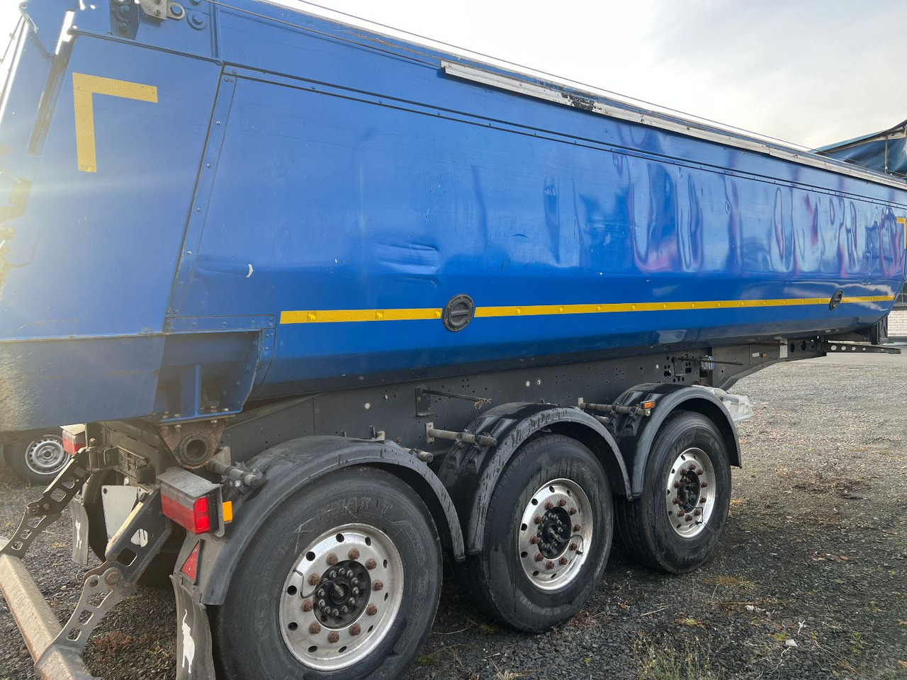 Schmitz Cargobull SKI SL 7.2 - Самосвальный полуприцеп: фото 2 Schmitz Cargobull SKI SL 7.2 - Самосвальный полуприцеп: фото 2