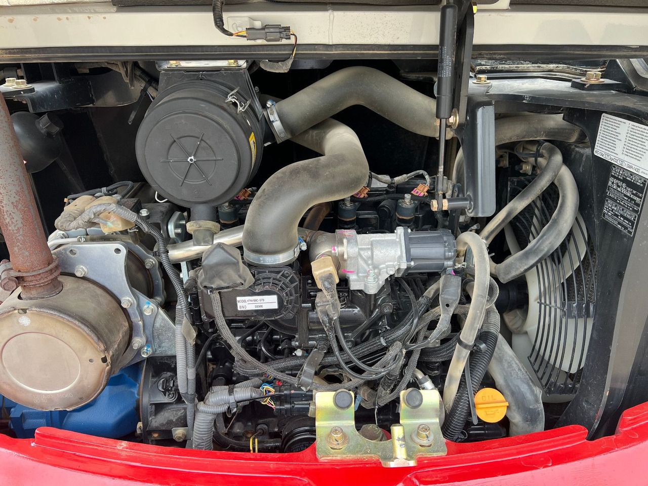 Takeuchi TB 240 DPF V4 Powertilt 3x Löffel - Мини-экскаватор: фото 3 Takeuchi TB 240 DPF V4 Powertilt 3x Löffel - Мини-экскаватор: фото 3