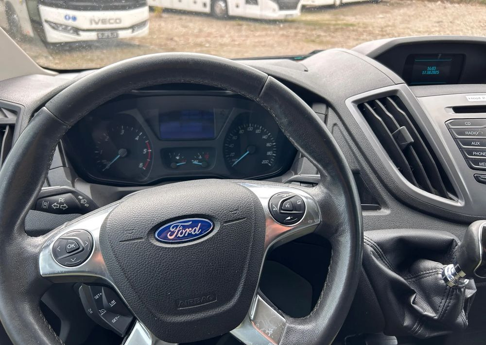 Микроавтобус, Пассажирский фургон Ford Transit: фото 19