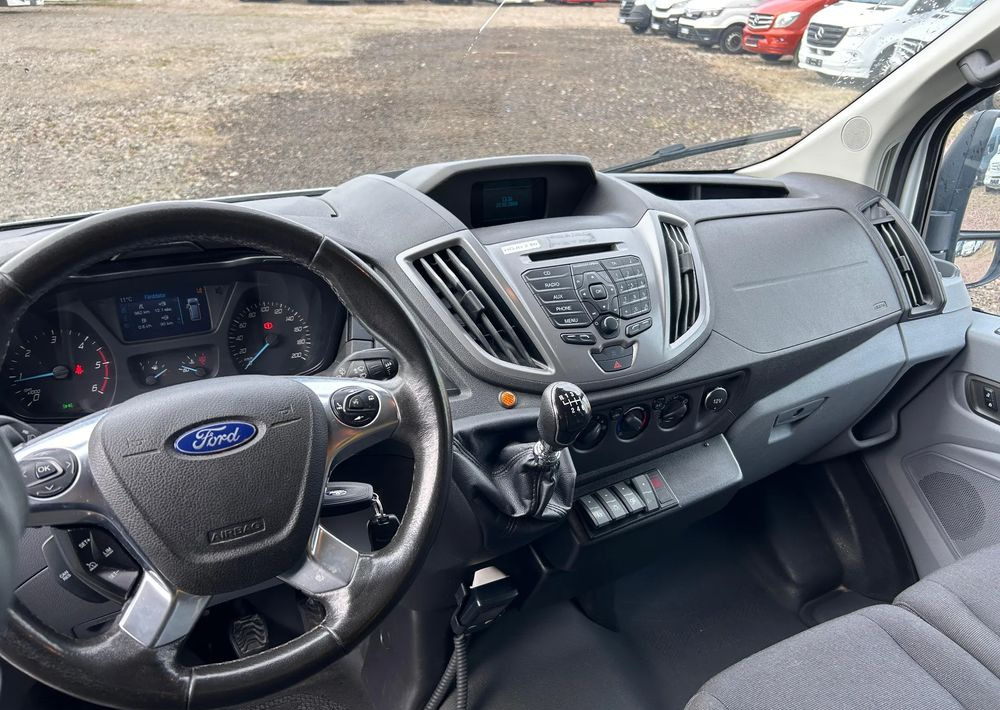 Микроавтобус, Пассажирский фургон Ford Transit: фото 17