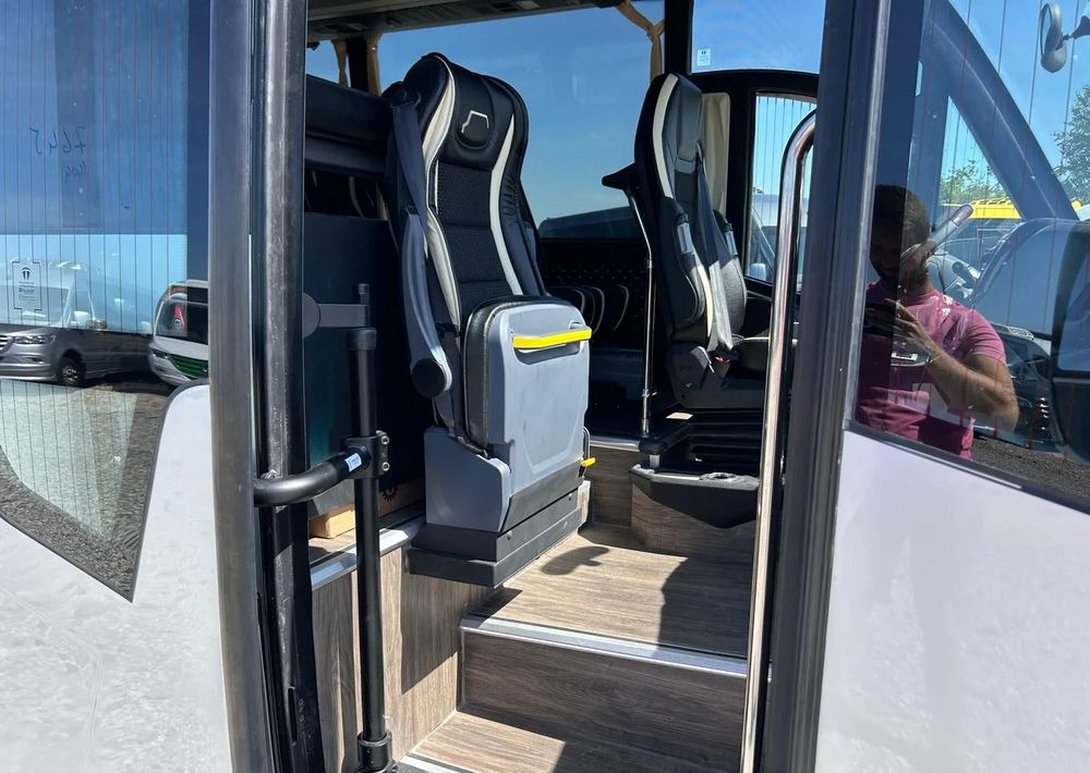 Новый Микроавтобус, Пассажирский фургон Iveco Daily: фото 12 Новый Микроавтобус, Пассажирский фургон Iveco Daily: фото 12