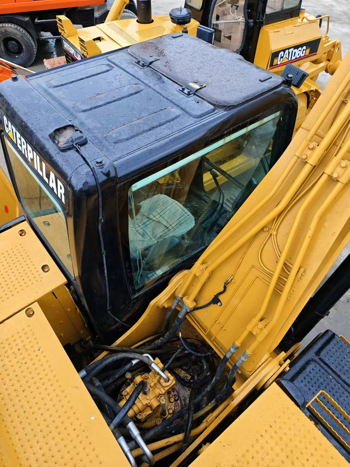 Гусеничный экскаватор CATERPILLAR 320D2 CAT: фото 6 Гусеничный экскаватор CATERPILLAR 320D2 CAT: фото 6