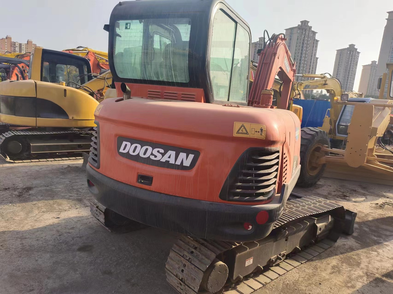 DOOSAN DX60 - Мини-экскаватор: фото 5 DOOSAN DX60 - Мини-экскаватор: фото 5