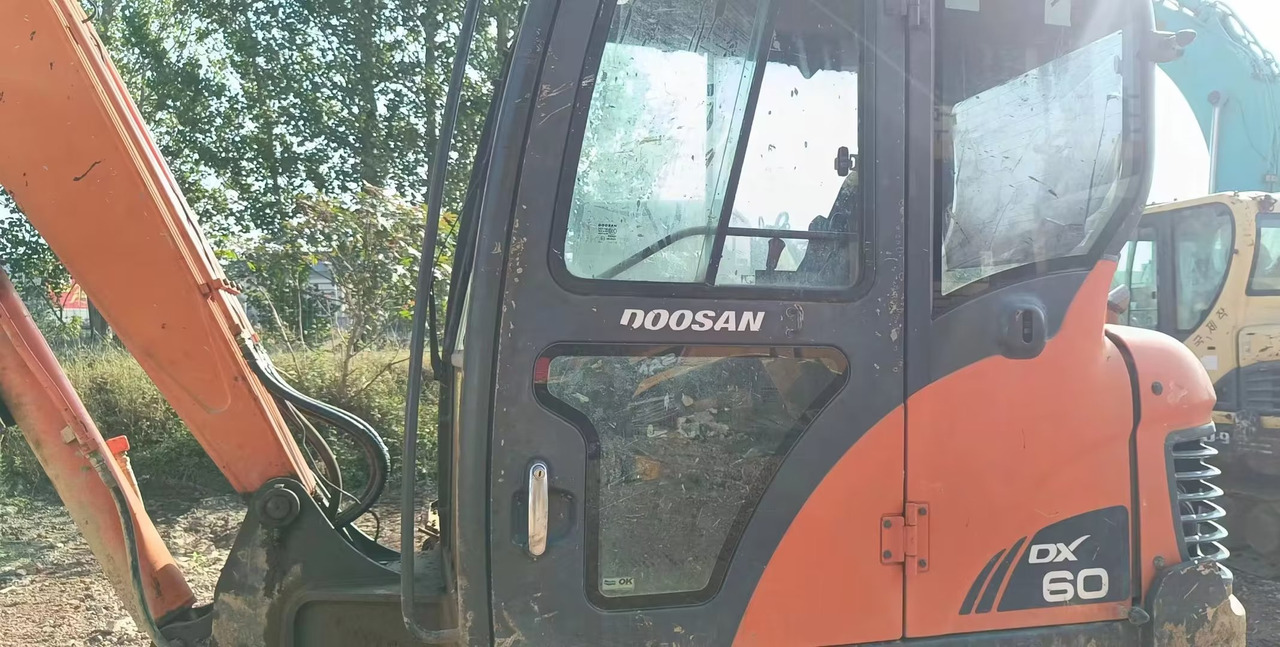 DOOSAN dx60 - Мини-экскаватор: фото 5 DOOSAN dx60 - Мини-экскаватор: фото 5