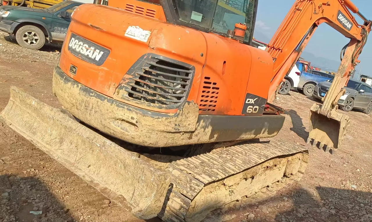 DOOSAN dx60 - Мини-экскаватор: фото 3 DOOSAN dx60 - Мини-экскаватор: фото 3