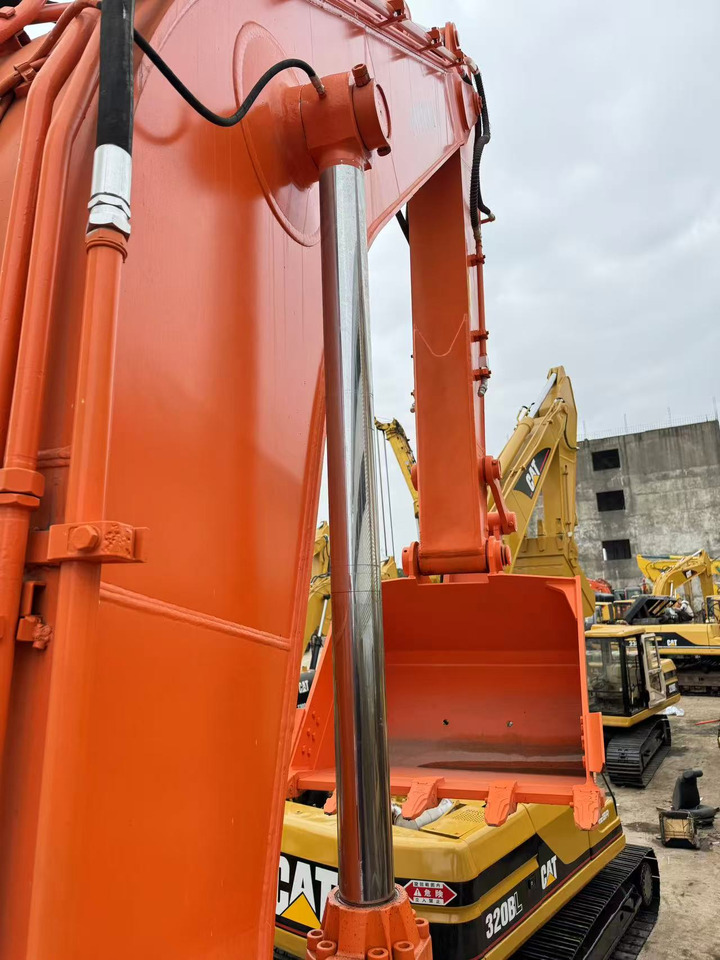 HITACHI ZX350LC - Гусеничный экскаватор: фото 3 HITACHI ZX350LC - Гусеничный экскаватор: фото 3