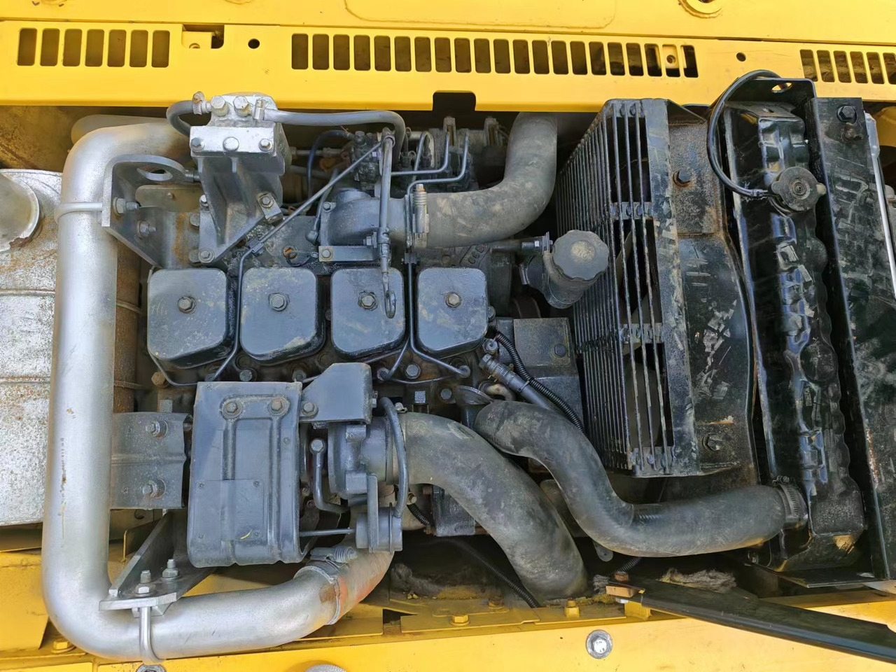 KOMATSU PC120-6 - Гусеничный экскаватор: фото 5 KOMATSU PC120-6 - Гусеничный экскаватор: фото 5