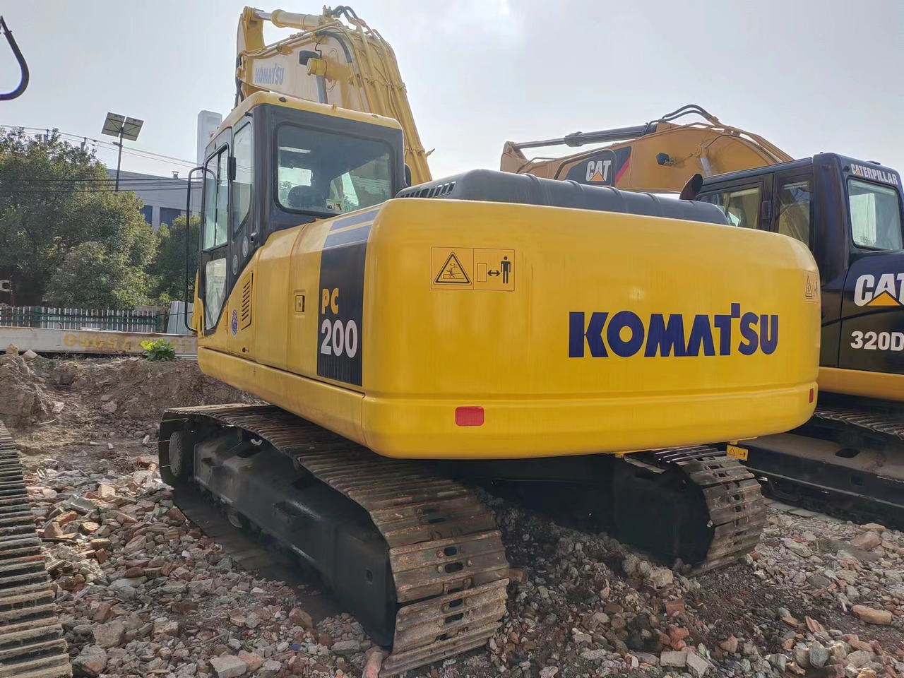 KOMATSU PC200-7 - Гусеничный экскаватор: фото 1 KOMATSU PC200-7 - Гусеничный экскаватор: фото 1