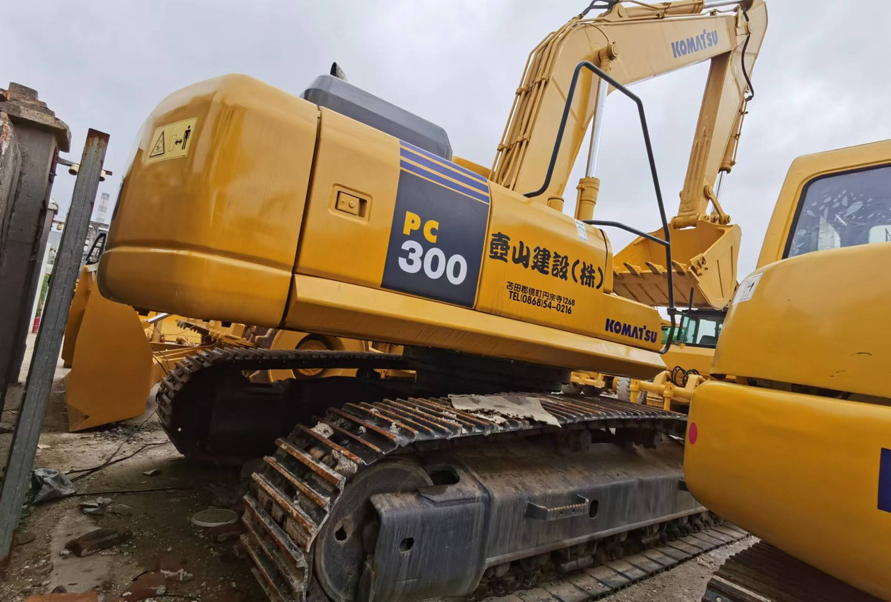 KOMATSU PC300-7 - Гусеничный экскаватор: фото 1 KOMATSU PC300-7 - Гусеничный экскаватор: фото 1