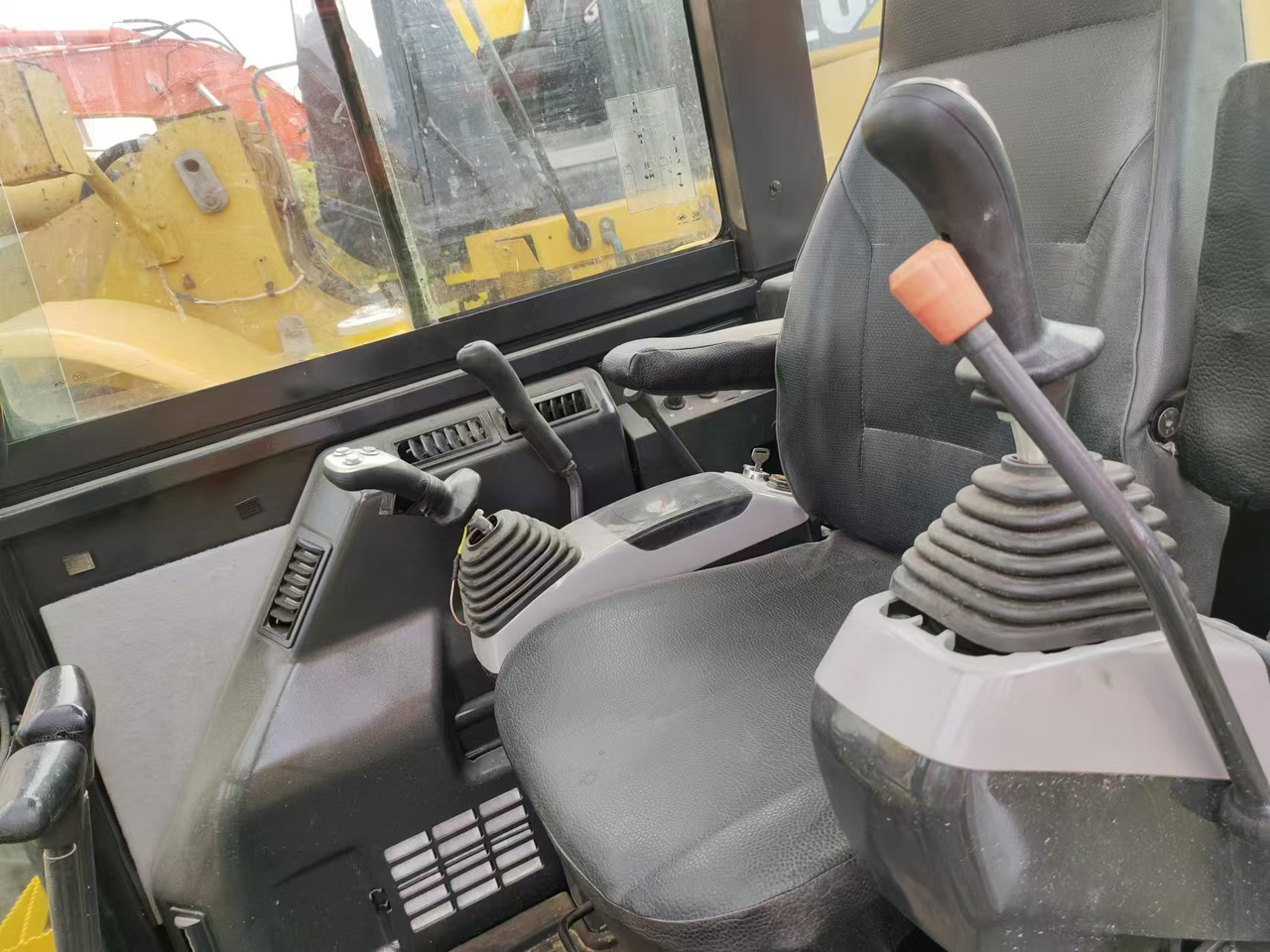 KOMATSU PC56-7 PC56 - Мини-экскаватор: фото 5 KOMATSU PC56-7 PC56 - Мини-экскаватор: фото 5