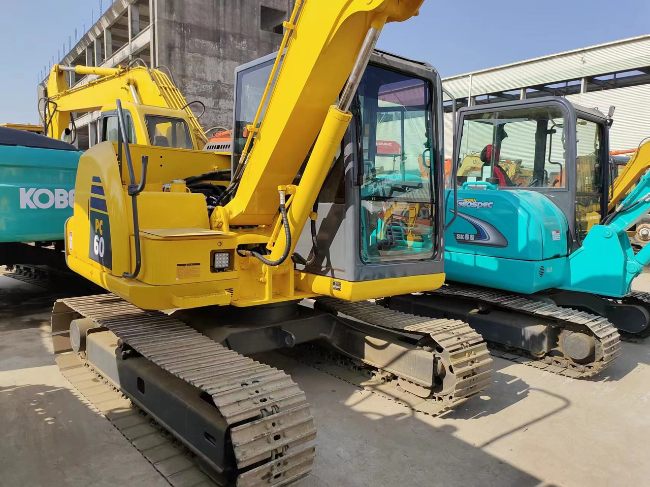 KOMATSU PC60-8 - Мини-экскаватор: фото 2 KOMATSU PC60-8 - Мини-экскаватор: фото 2