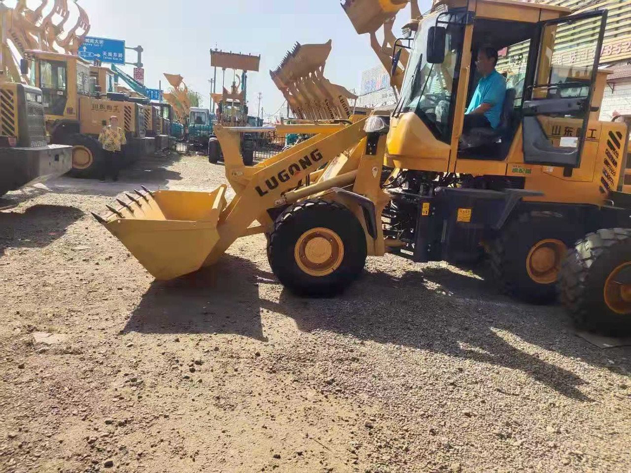 LUGONG L928 - Колёсный погрузчик: фото 3 LUGONG L928 - Колёсный погрузчик: фото 3