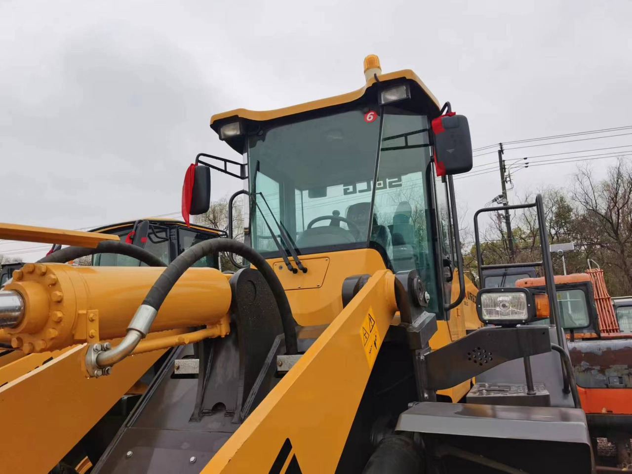 SDLG L956F - Колёсный погрузчик: фото 2 SDLG L956F - Колёсный погрузчик: фото 2