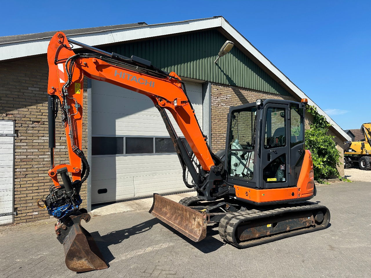 Hitachi ZX65USB-5A CLR - Мини-экскаватор: фото 3 Hitachi ZX65USB-5A CLR - Мини-экскаватор: фото 3