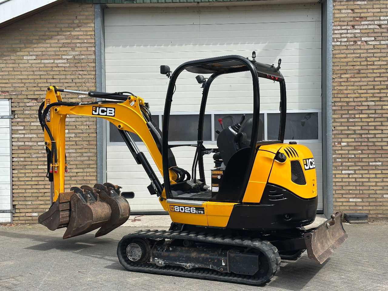 JCB 8026 - Мини-экскаватор: фото 3 JCB 8026 - Мини-экскаватор: фото 3