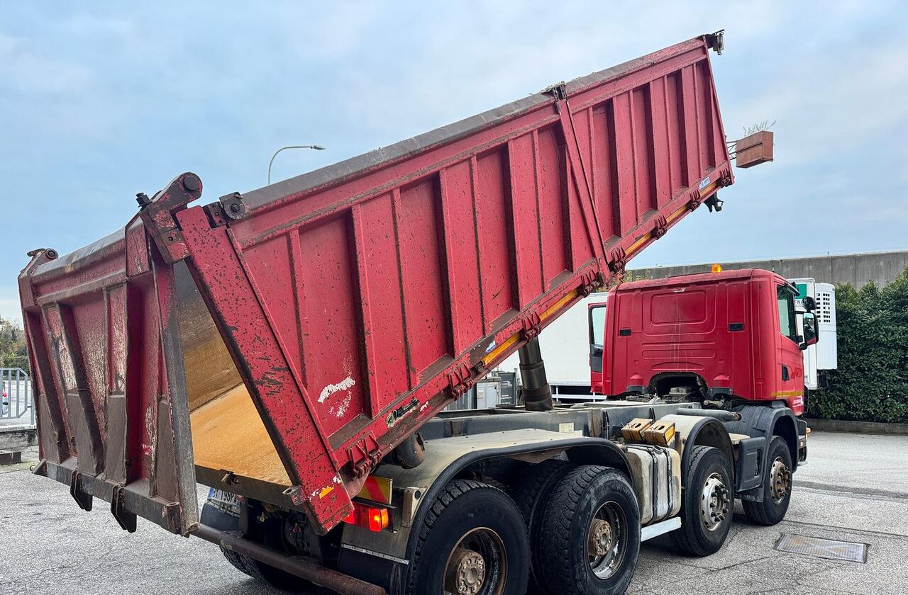 Scania R124/470 Ribaltabile 8X4 - Самосвал: фото 5 Scania R124/470 Ribaltabile 8X4 - Самосвал: фото 5
