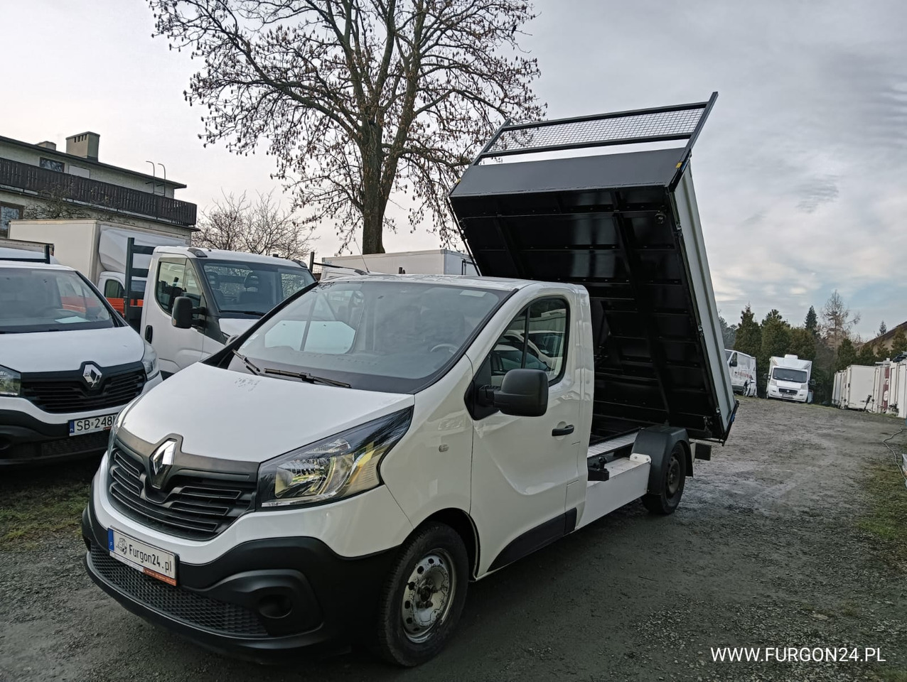 RENAULT TRAFIC WYWROTKA KIPER Z NAJAZDAMI NR 857 - Малотоннажный самосвал: фото 1 RENAULT TRAFIC WYWROTKA KIPER Z NAJAZDAMI NR 857 - Малотоннажный самосвал: фото 1