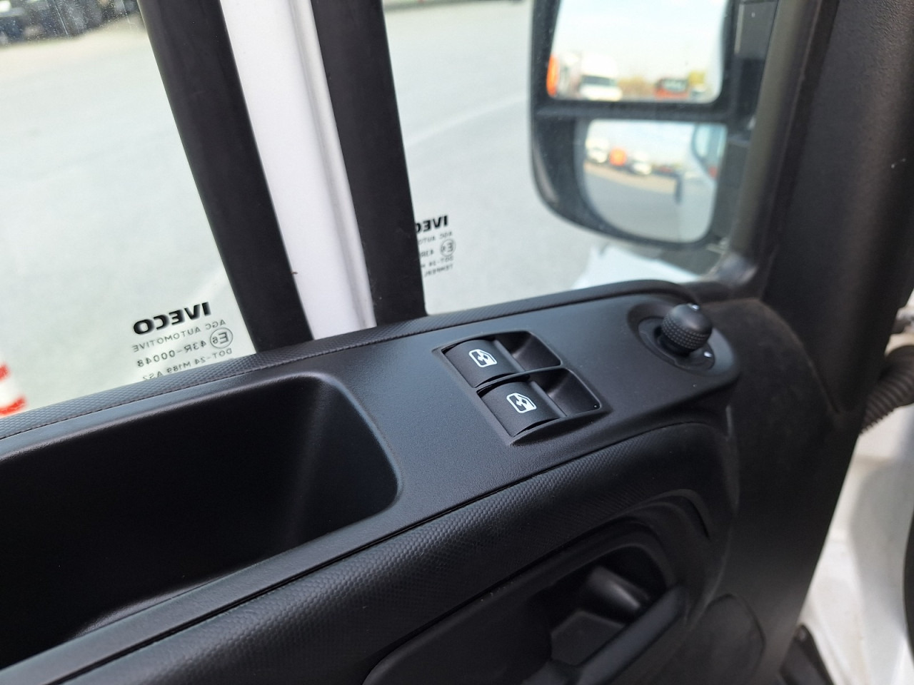 IVECO Daily 35S14 16m3 - Цельнометаллический фургон: фото 4 IVECO Daily 35S14 16m3 - Цельнометаллический фургон: фото 4