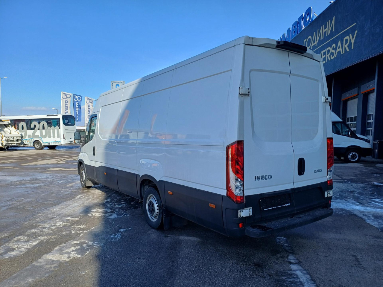 IVECO Daily 35S16V - Цельнометаллический фургон: фото 2 IVECO Daily 35S16V - Цельнометаллический фургон: фото 2