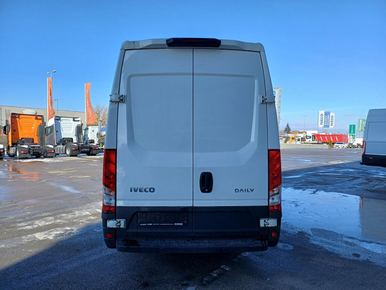 IVECO Daily 35S16V - Цельнометаллический фургон: фото 3 IVECO Daily 35S16V - Цельнометаллический фургон: фото 3