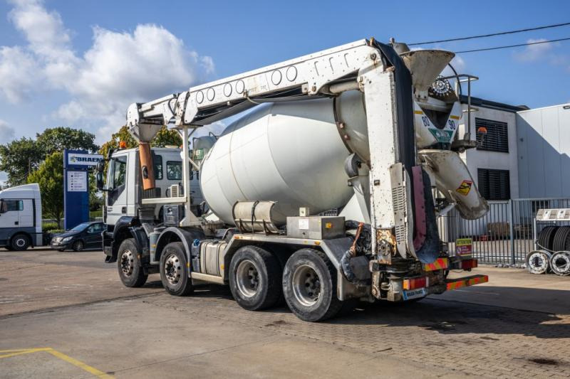 Iveco TRAKKER 400+BAND/TAPIS/BELT T40 - Автобетоносмеситель: фото 4 Iveco TRAKKER 400+BAND/TAPIS/BELT T40 - Автобетоносмеситель: фото 4