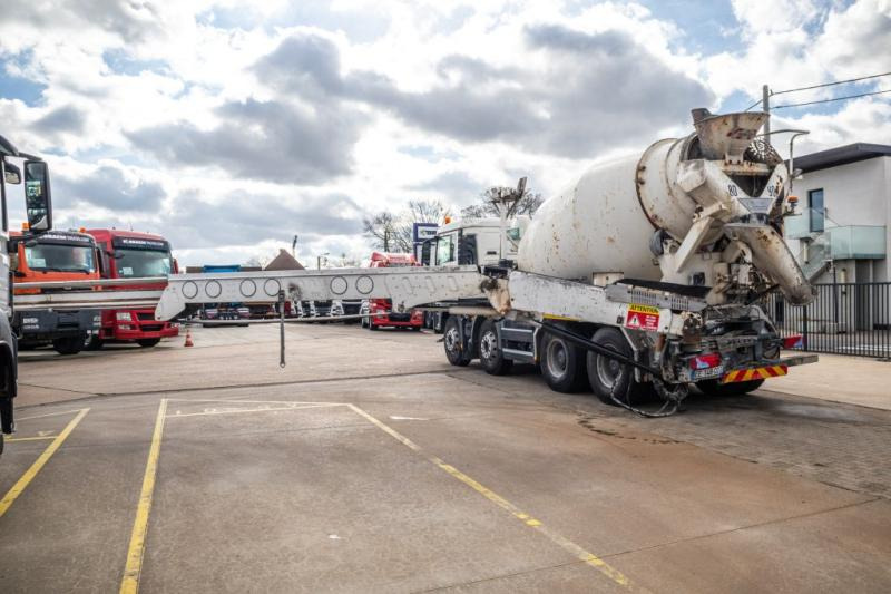 MAN TGS 32.400 BB+BAND/BELT/TAPIS T40/13TM - Автобетоносмеситель: фото 5 MAN TGS 32.400 BB+BAND/BELT/TAPIS T40/13TM - Автобетоносмеситель: фото 5