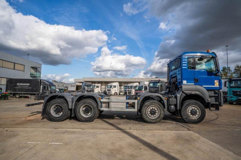 MAN TGS 35.440 BB -8X6 - Грузовик-шасси: фото 3 MAN TGS 35.440 BB -8X6 - Грузовик-шасси: фото 3