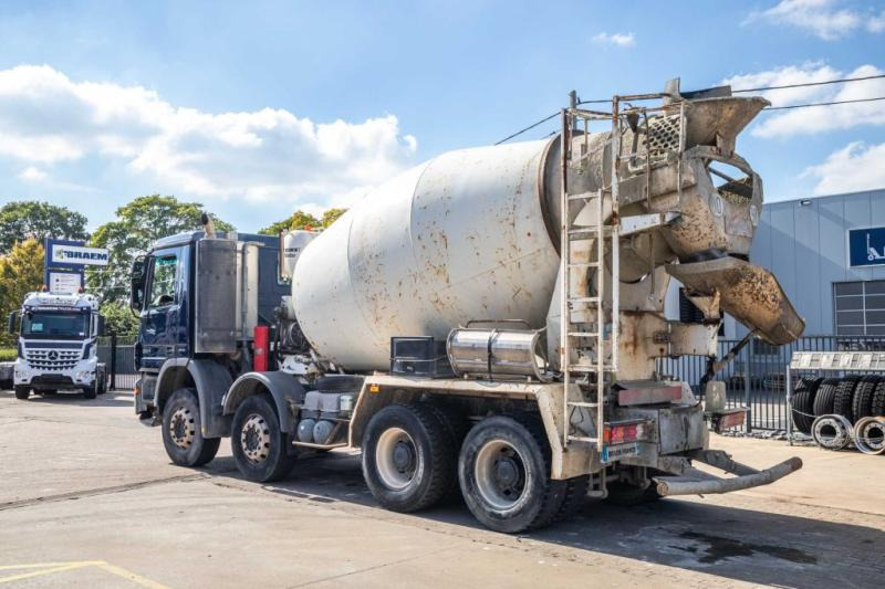 Mercedes ACTROS 3241 BB-MP2+STETTER - Автобетоносмеситель: фото 4 Mercedes ACTROS 3241 BB-MP2+STETTER - Автобетоносмеситель: фото 4