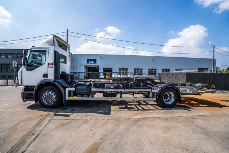 Renault D WIDE 380 DXI - Грузовик-контейнеровоз/ Сменный кузов: фото 2 Renault D WIDE 380 DXI - Грузовик-контейнеровоз/ Сменный кузов: фото 2