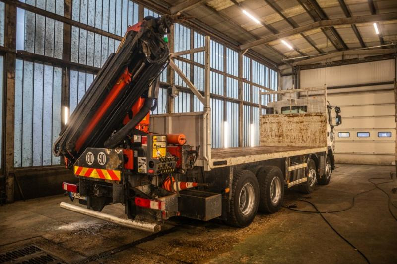 Renault KERAX 380DXI-8x4+PK18TM/3EXT - Грузовик бортовой/ Платформа, Автоманипулятор: фото 3 Renault KERAX 380DXI-8x4+PK18TM/3EXT - Грузовик бортовой/ Платформа, Автоманипулятор: фото 3