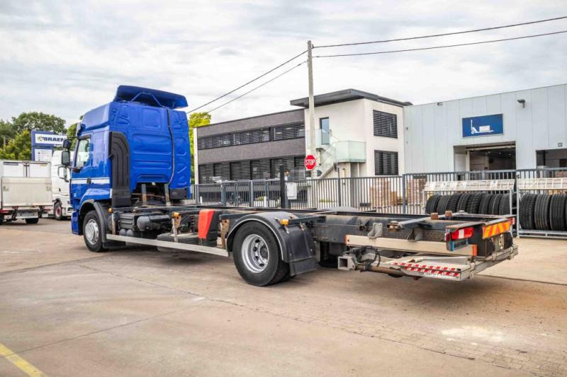 Renault PREMIUM 380DXI+E5/EEV+HAYON - Грузовик-контейнеровоз/ Сменный кузов: фото 4 Renault PREMIUM 380DXI+E5/EEV+HAYON - Грузовик-контейнеровоз/ Сменный кузов: фото 4