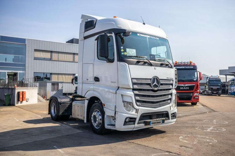Mercedes ACTROS 1845 LS - Тягач: фото 2 Mercedes ACTROS 1845 LS - Тягач: фото 2