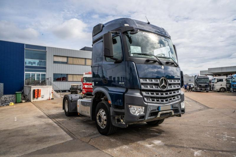 Mercedes AROCS 1843 LS ( NO ACTROS)+BIG AXLE+HYDR. - Тягач: фото 2 Mercedes AROCS 1843 LS ( NO ACTROS)+BIG AXLE+HYDR. - Тягач: фото 2