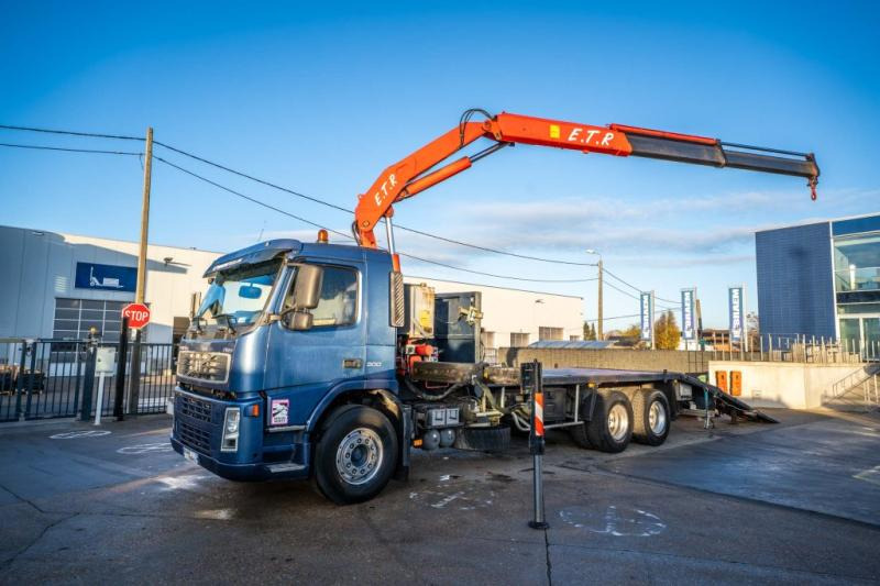 Volvo FM 300-6x2+FASSI 19t/m + 2EXT - Эвакуатор: фото 1 Volvo FM 300-6x2+FASSI 19t/m + 2EXT - Эвакуатор: фото 1