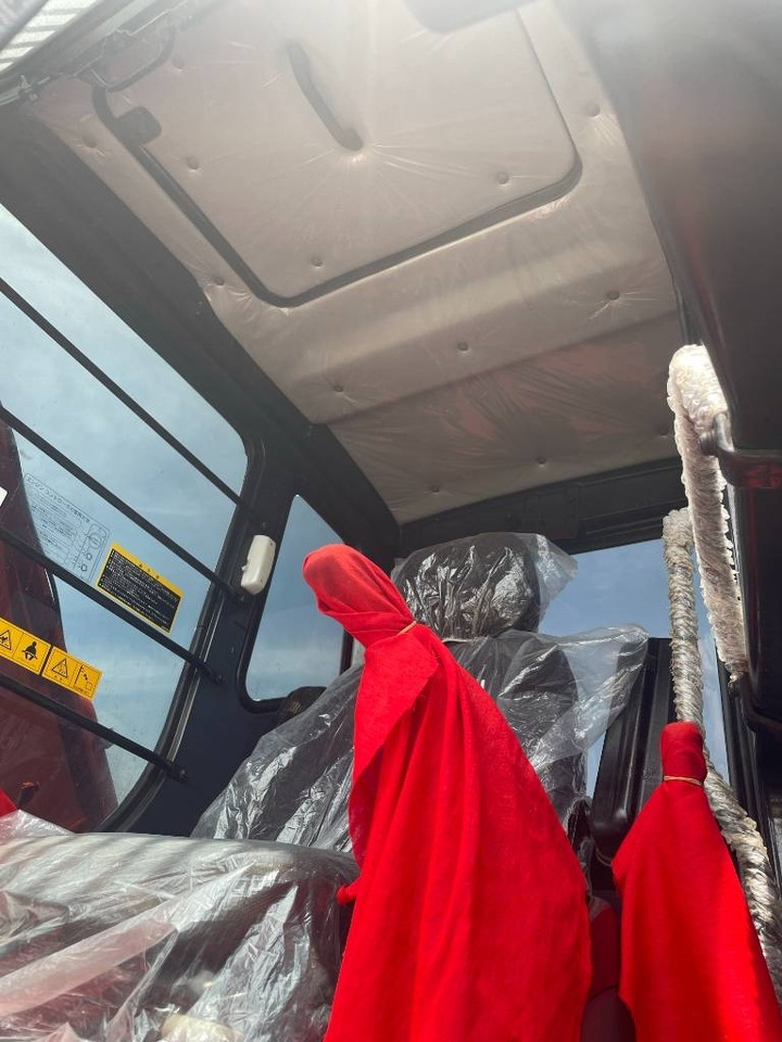 Hitachi ZX 200 - Гусеничный экскаватор: фото 4 Hitachi ZX 200 - Гусеничный экскаватор: фото 4