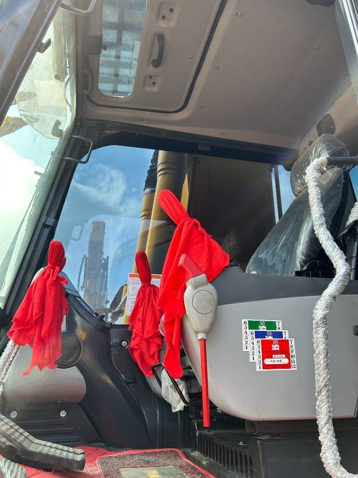 Komatsu PC 240 - Гусеничный экскаватор: фото 5 Komatsu PC 240 - Гусеничный экскаватор: фото 5