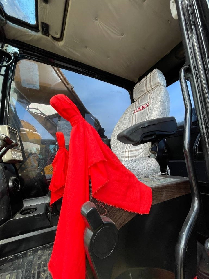 Sany SY 215 C - Гусеничный экскаватор: фото 4 Sany SY 215 C - Гусеничный экскаватор: фото 4