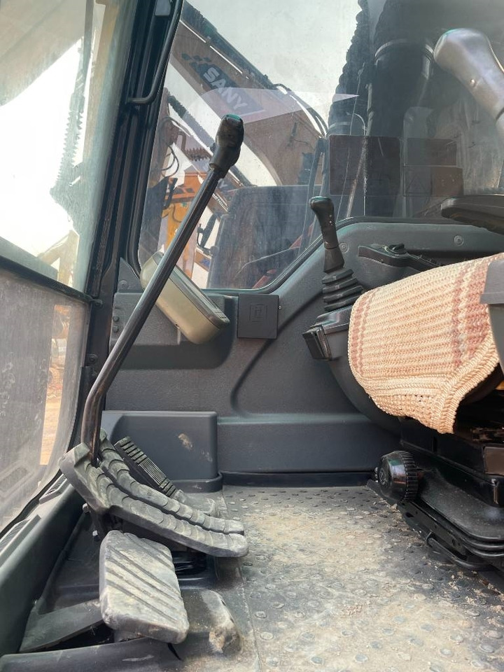 Volvo EC 140 - Гусеничный экскаватор: фото 4 Volvo EC 140 - Гусеничный экскаватор: фото 4