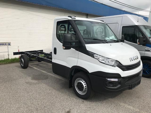 Iveco DAILY PODVOZOK, 3.0 D 176k, 35S18H - Грузовик-шасси, Фургон: фото 1 Iveco DAILY PODVOZOK, 3.0 D 176k, 35S18H - Грузовик-шасси, Фургон: фото 1