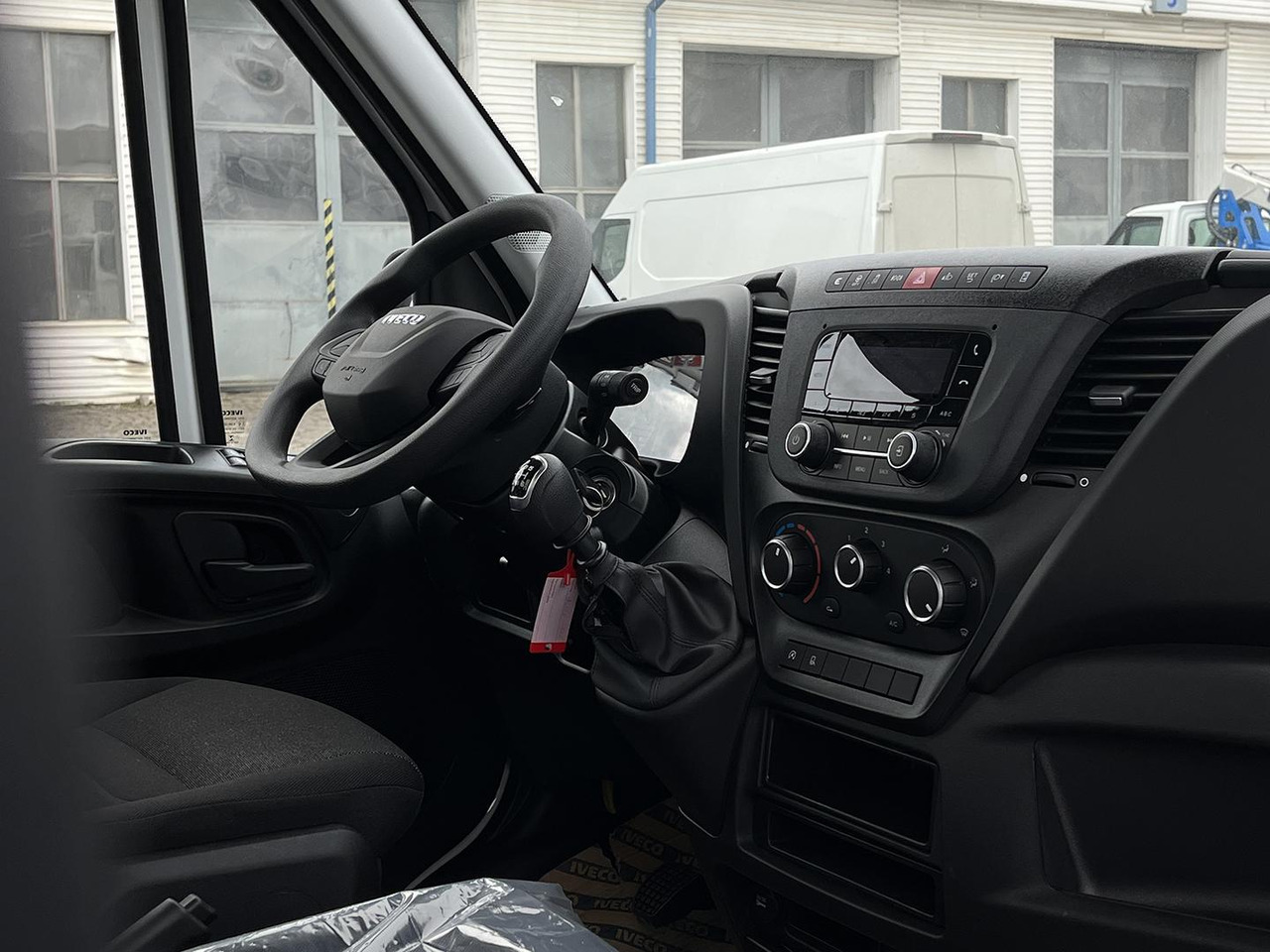 Малотоннажный самосвал Iveco DAILY SKLÁPAČ, 2.3D, 35S16H: фото 13 Малотоннажный самосвал Iveco DAILY SKLÁPAČ, 2.3D, 35S16H: фото 13