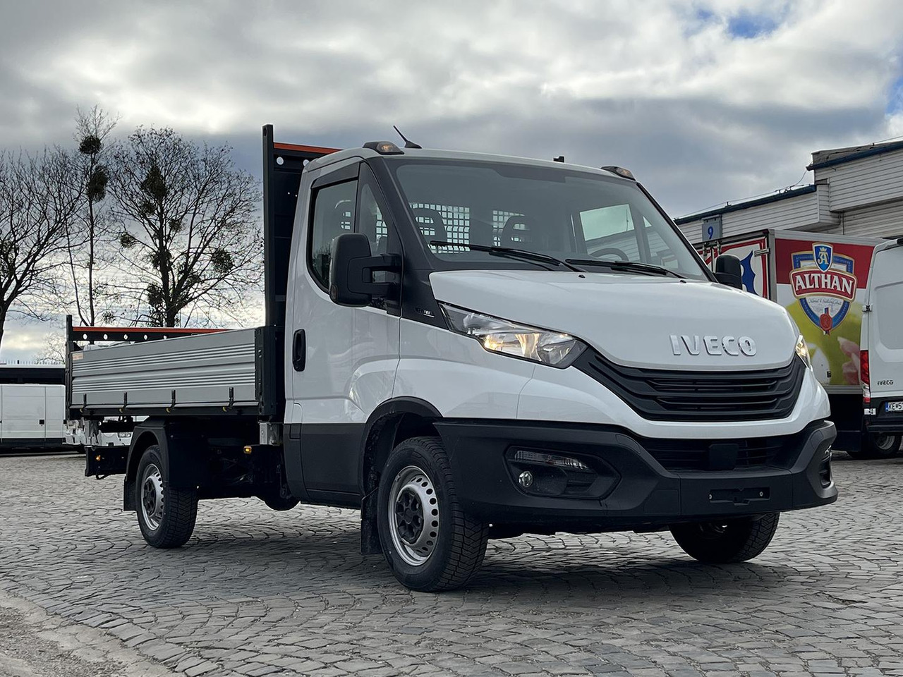 Iveco DAILY SKLÁPAČ, 2.3D, 35S16H - Малотоннажный самосвал: фото 1 Iveco DAILY SKLÁPAČ, 2.3D, 35S16H - Малотоннажный самосвал: фото 1