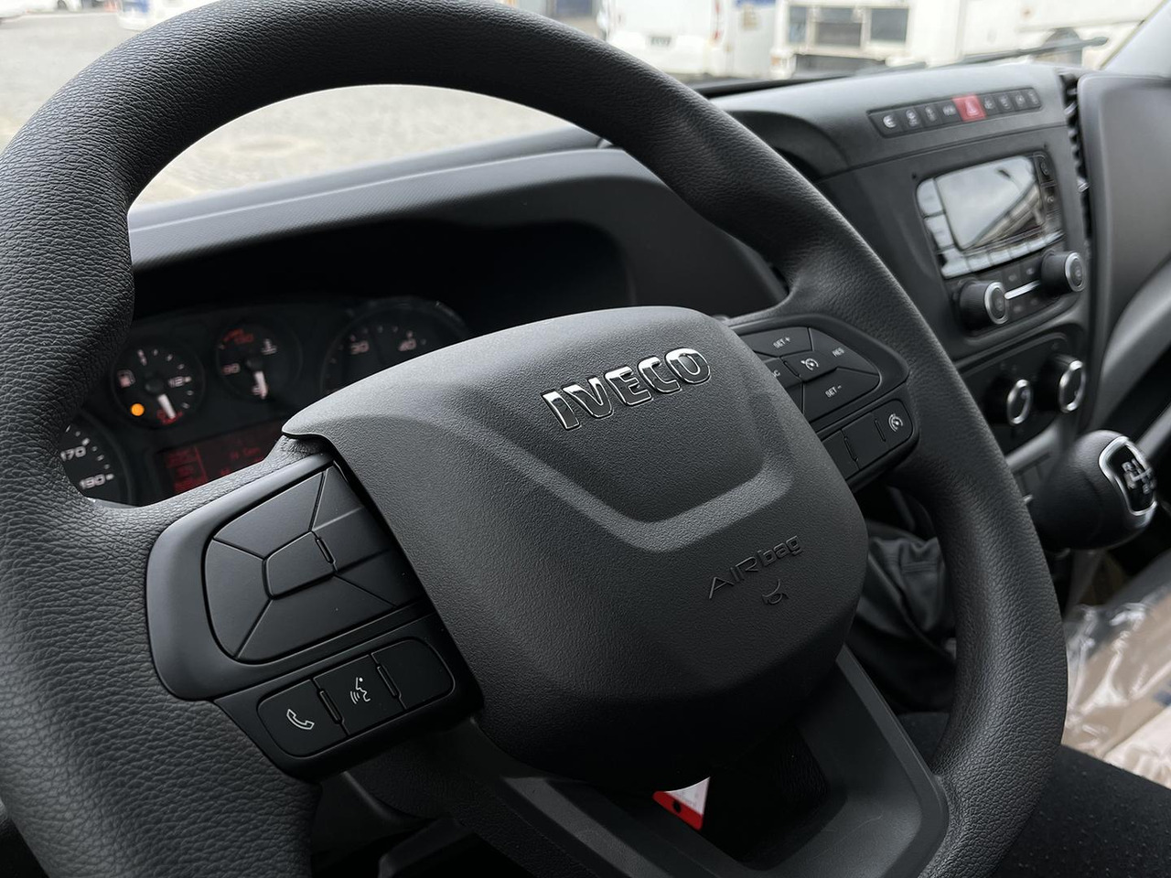 Малотоннажный самосвал Iveco DAILY SKLÁPAČ, 2.3D, 35S16H: фото 20 Малотоннажный самосвал Iveco DAILY SKLÁPAČ, 2.3D, 35S16H: фото 20