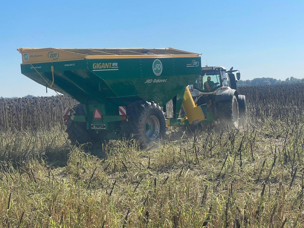 ZDT GIGANT, NP 30, Prekladací voz - Сельскохозяйственный прицеп: фото 5 ZDT GIGANT, NP 30, Prekladací voz - Сельскохозяйственный прицеп: фото 5