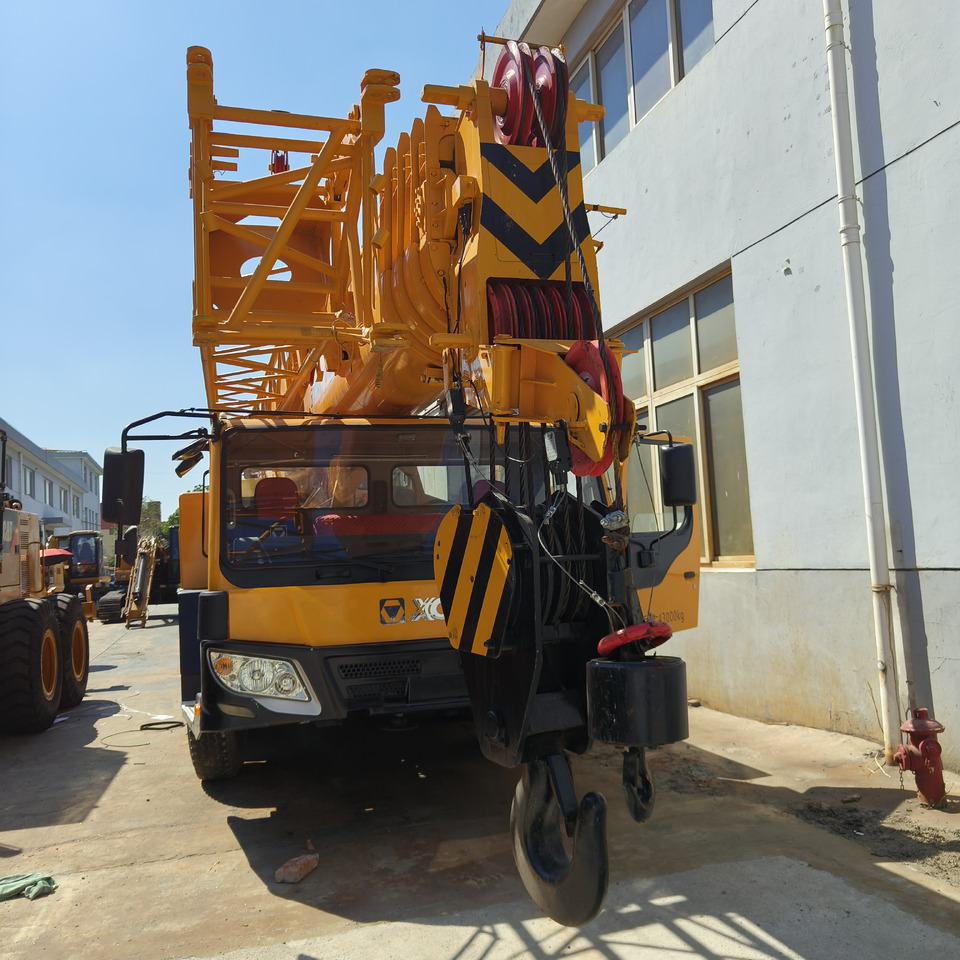 XCMG QY70K - Мобильный кран: фото 2 XCMG QY70K - Мобильный кран: фото 2